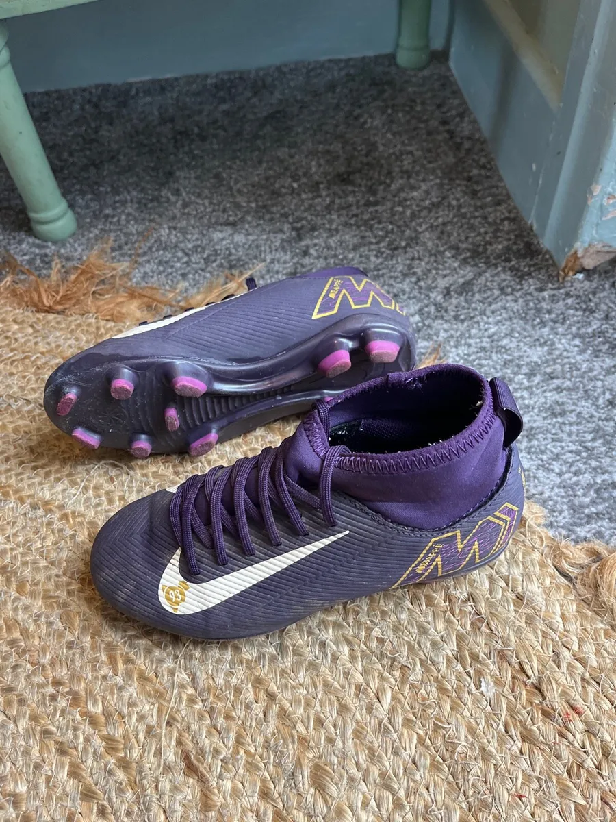 Football boots - Image 2