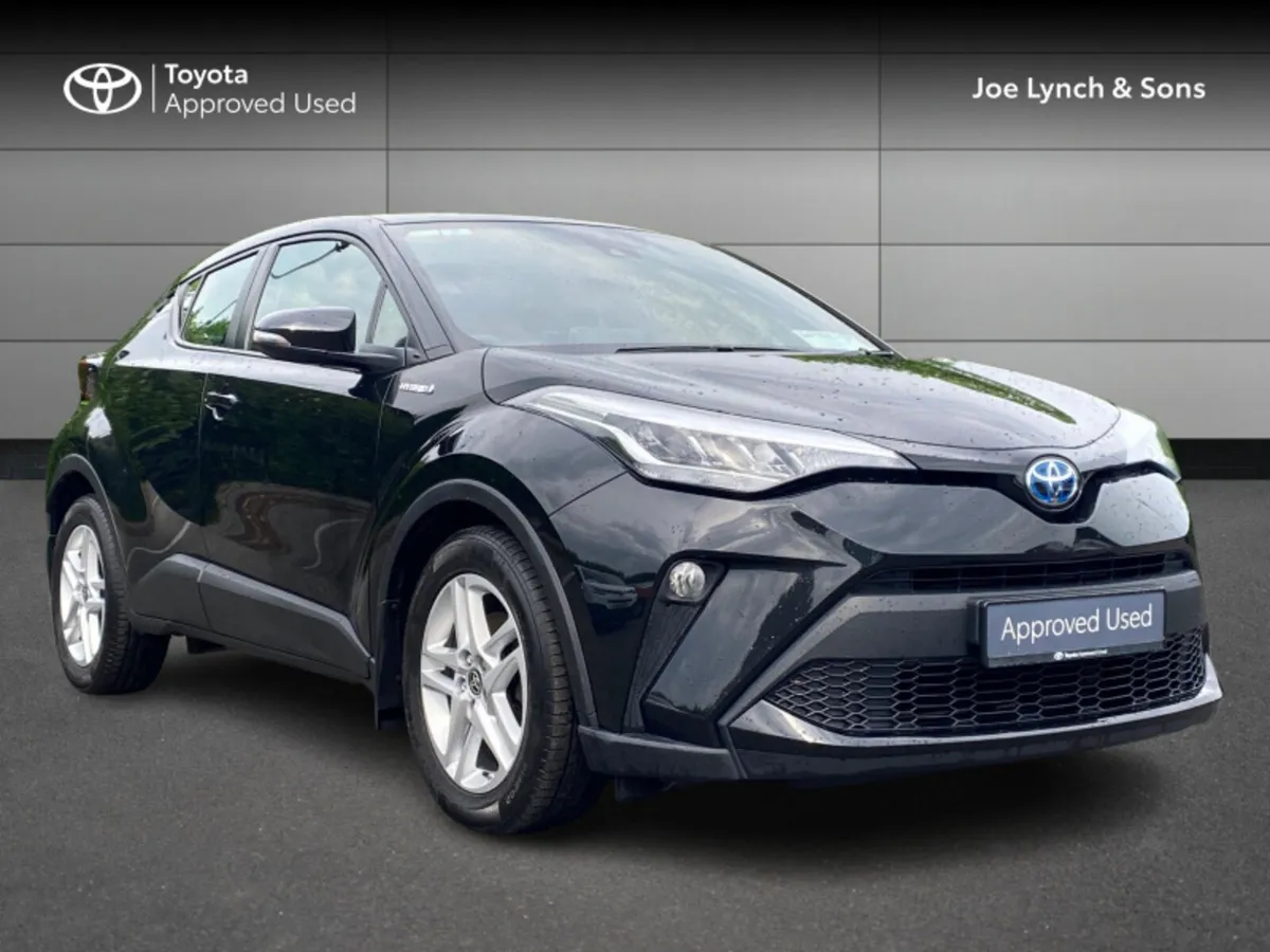 Toyota C-HR 1.8 HYBRID LUNA 4DR AUTO - Image 1