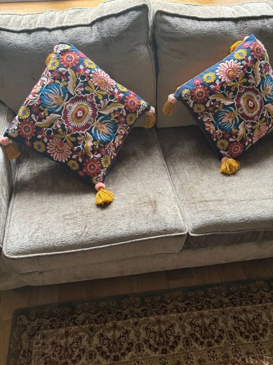 Cushions - Image 2