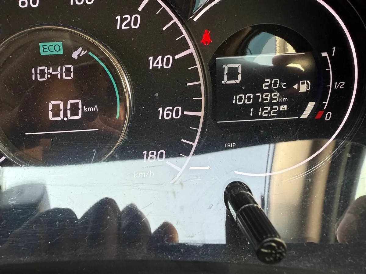 Nissan Note 2014 Automatic 1.2L - Image 3