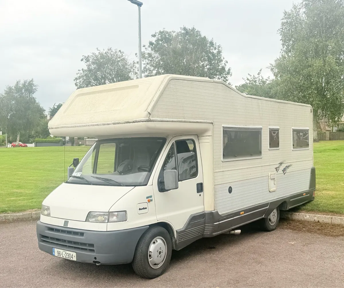 1996 fait Ducato 6-berth u shaped lounge area - Image 4