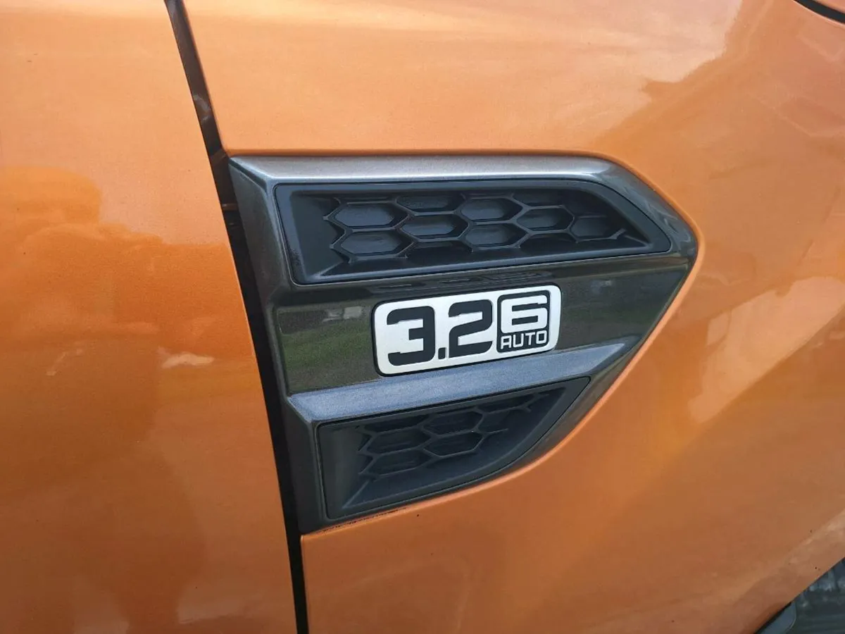 Ford Ranger Wildtrack Auto Crew Cab - Image 4