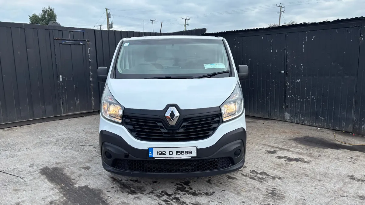 2019 Renault Trafic - Image 2