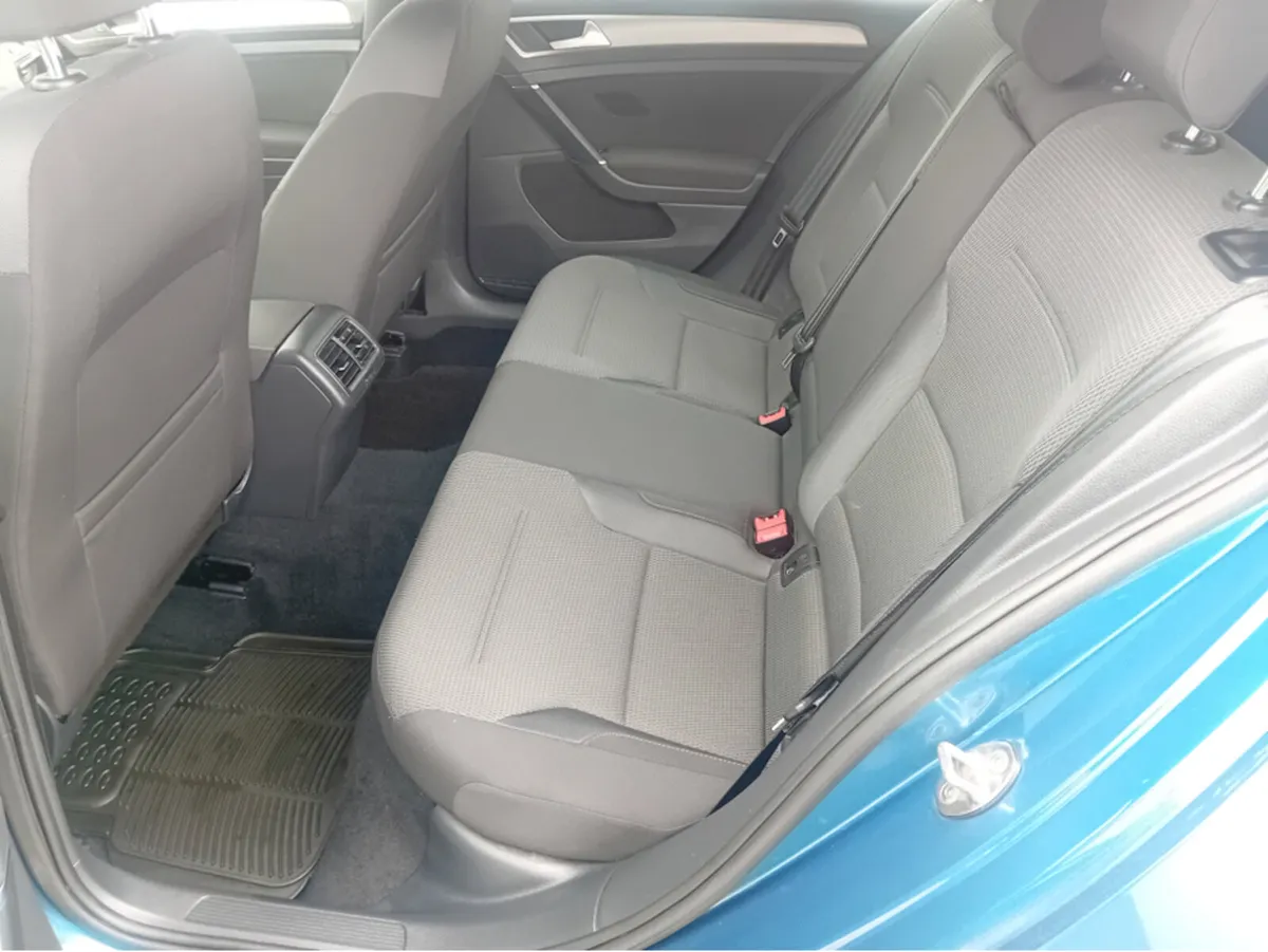 Volkswagen Golf 1.6 TDI MATCH EDITION BLUEMOTION 1 - Image 2