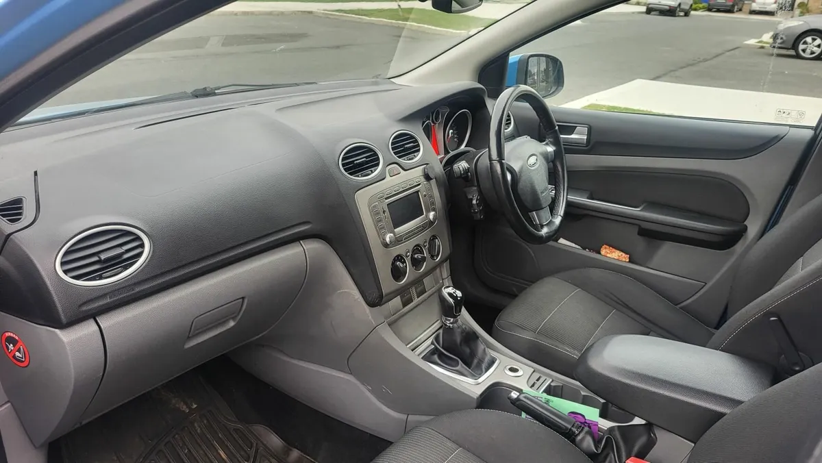 Ford Focus 2011 1.6 New Nct - Image 2