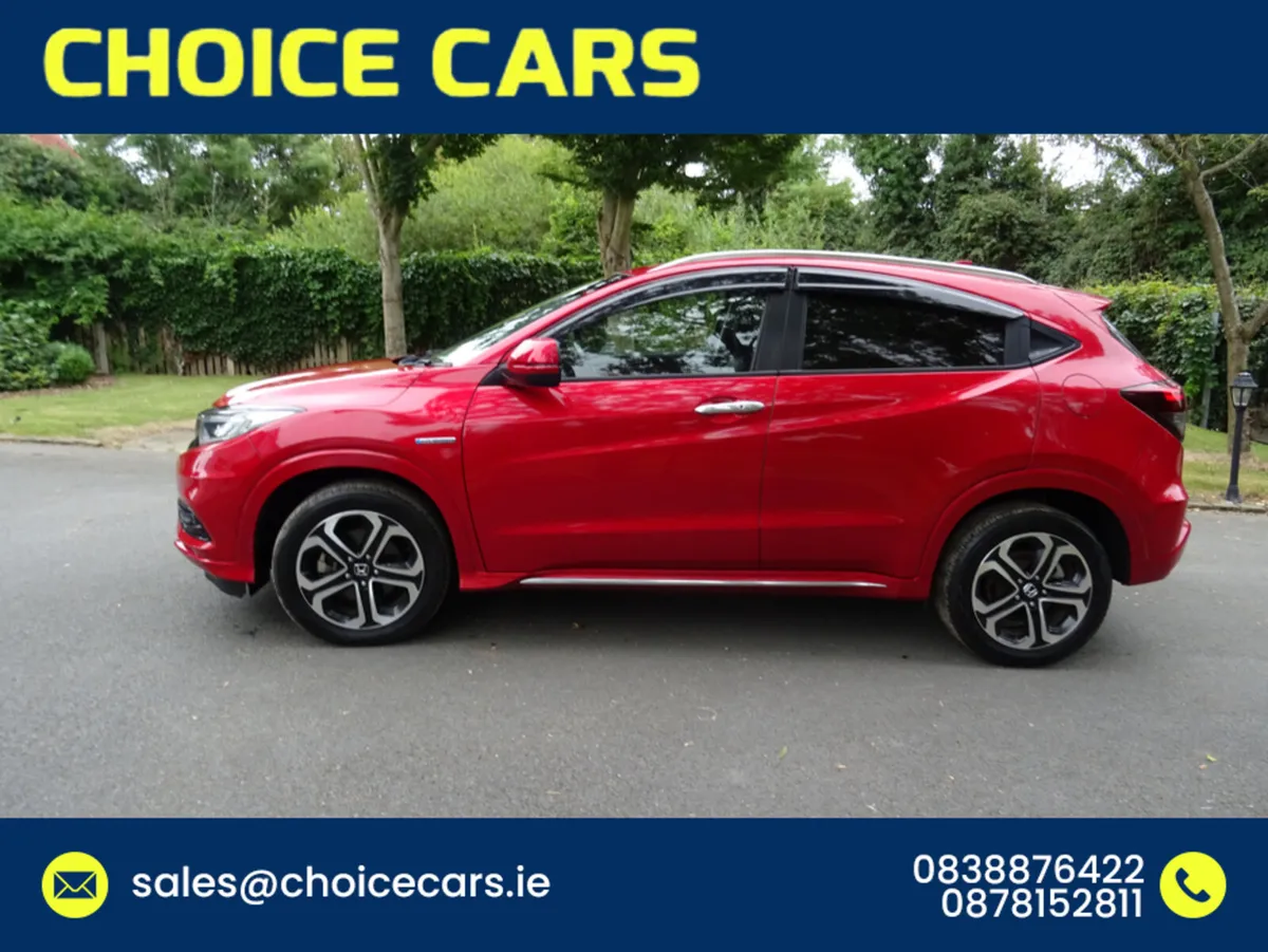 Honda Vezel 1.5 AUTO HYBRID FULL LEATHER SEATS - Image 3
