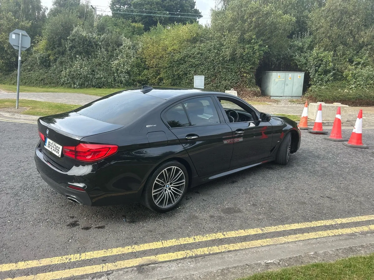 BMW 530e - Image 2