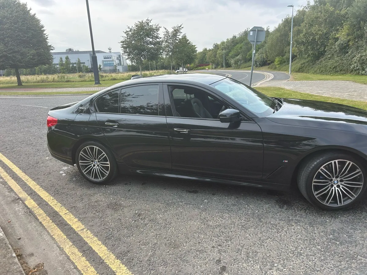 BMW 530e - Image 3