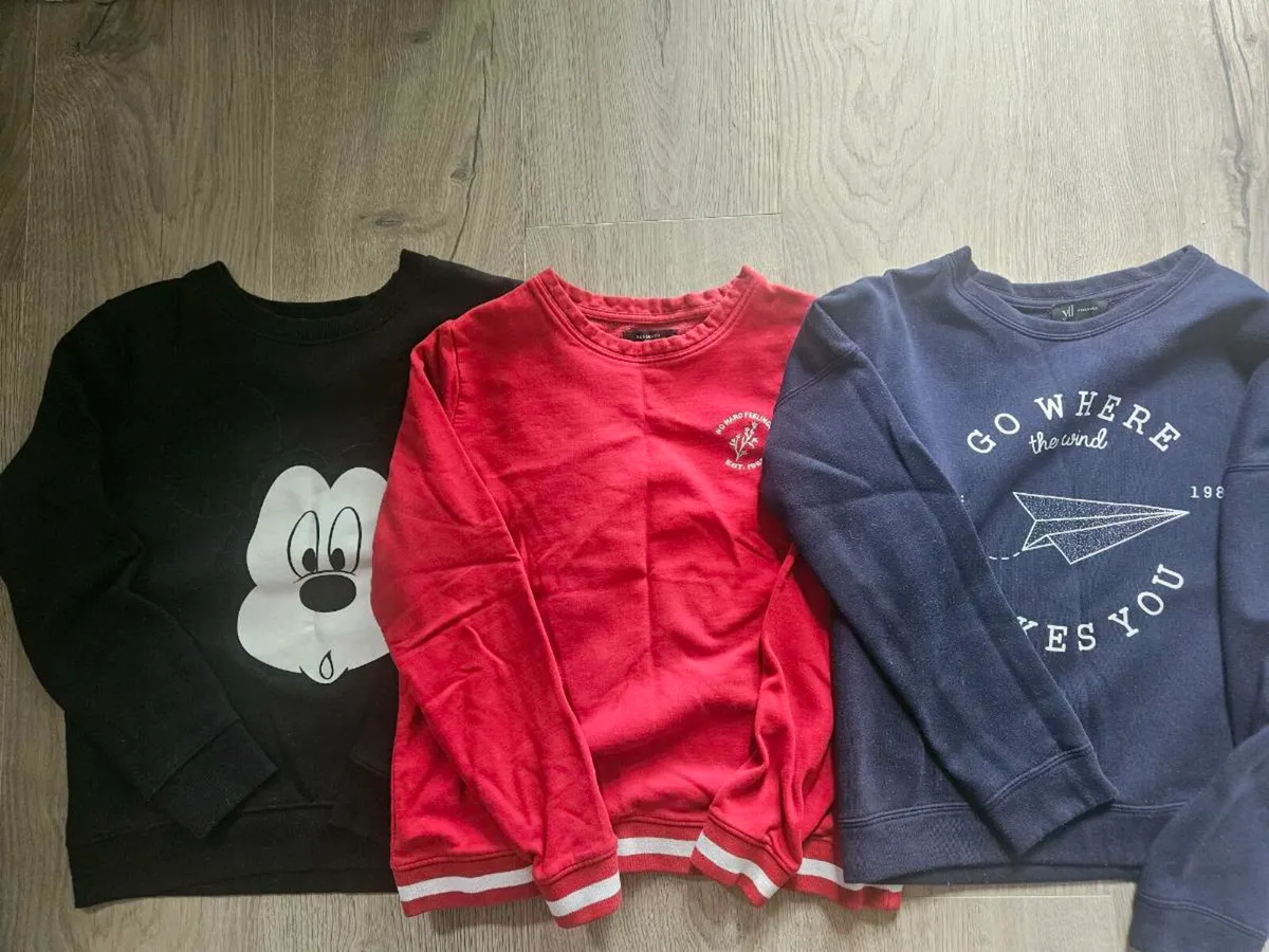 Sweatshirt x3 - Image 1