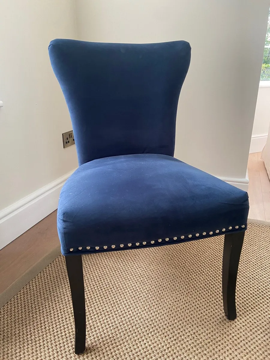 Occasional chair navy velvet - Image 1