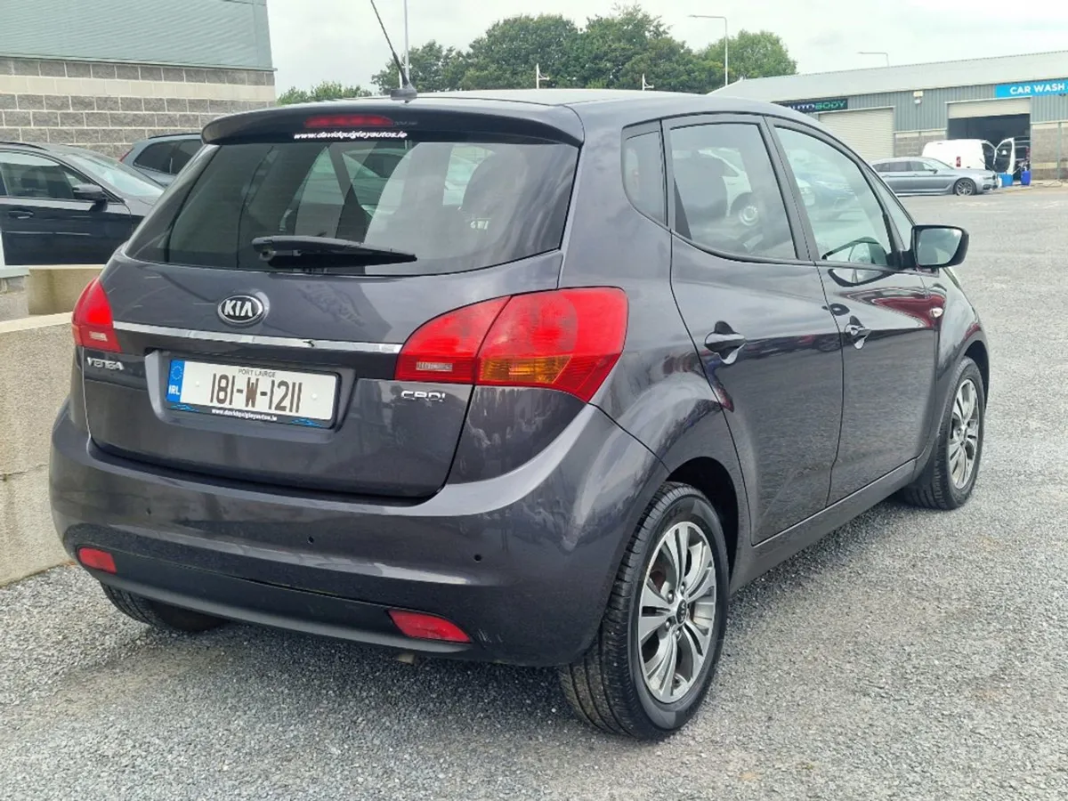 Kia Venga 1.4 Elite Diesel 5DR - Image 3