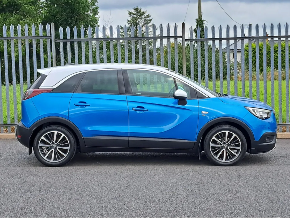 Opel Crossland SE 1.2 85BHP **HALF LEATHER** - Image 3