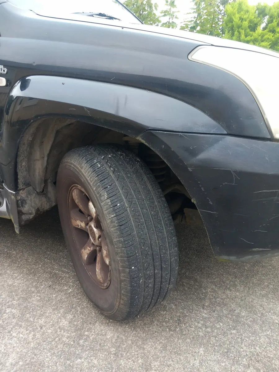 Toyota landcrusier swb 2007 - Image 2