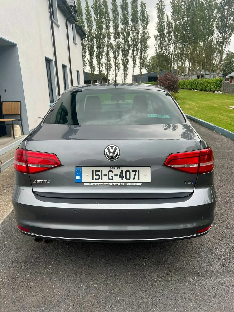 Volkswagen Jetta 2015 - Image 4