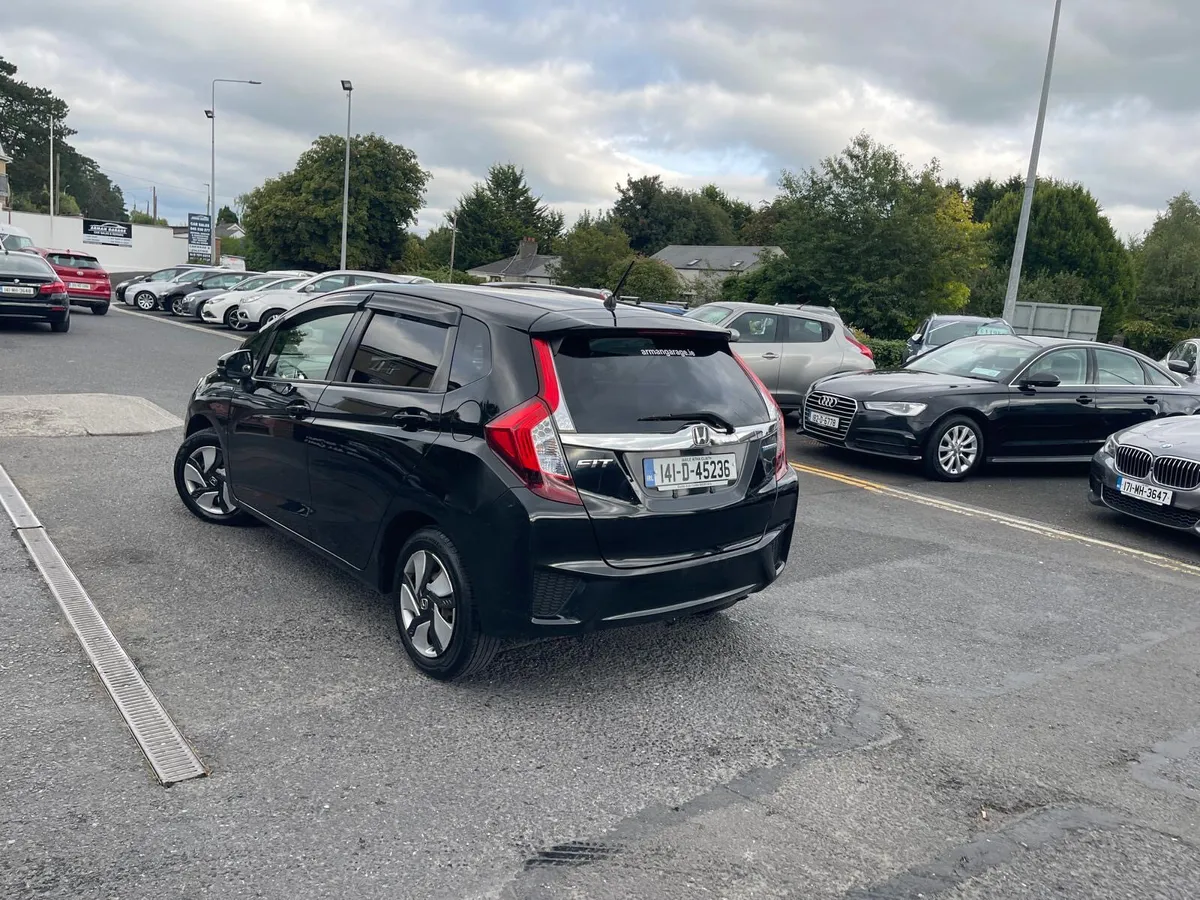 Honda Fit 2014 1.5 petrol hybrid - Image 3