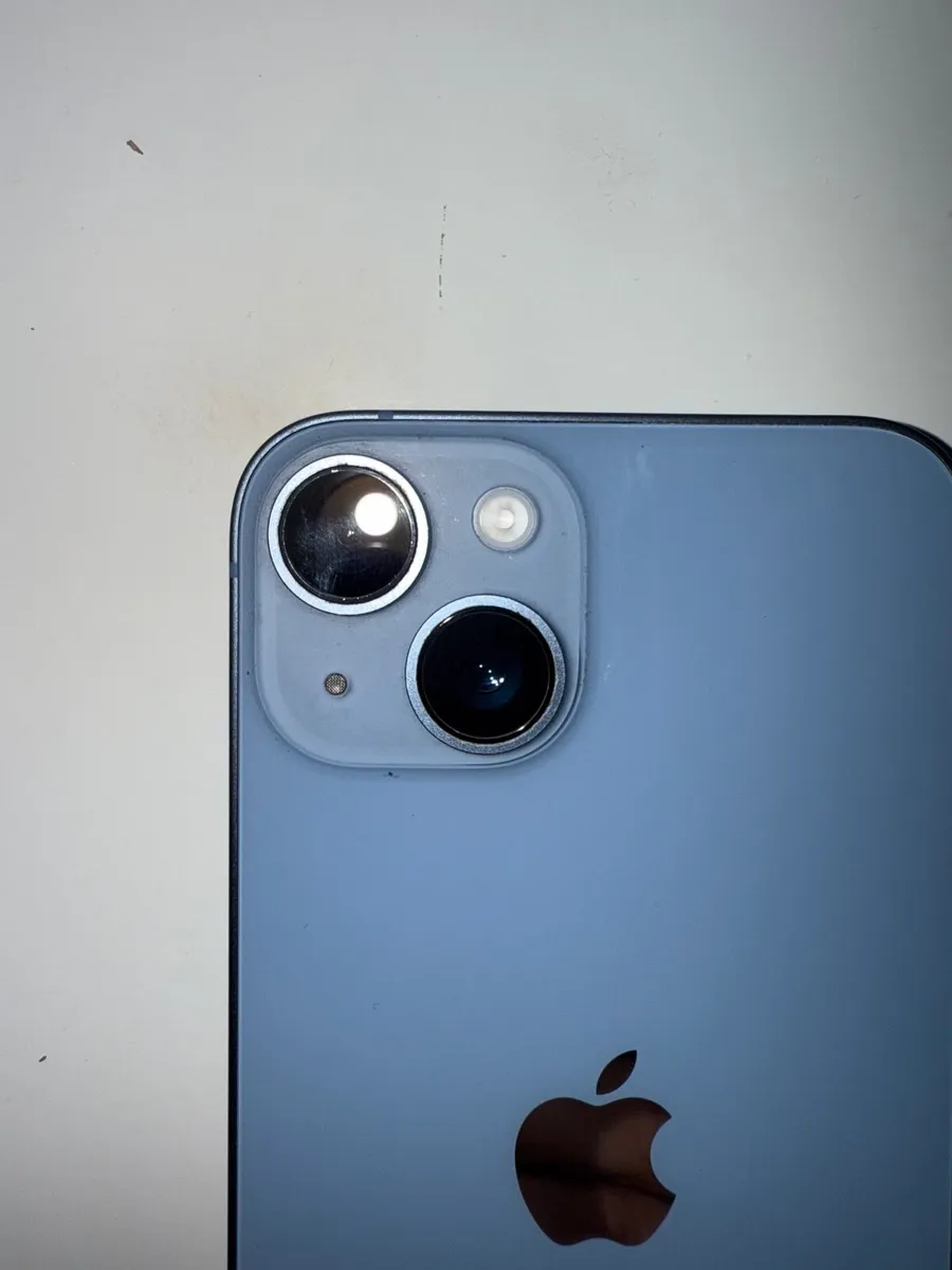 iPhone 14 - Image 4