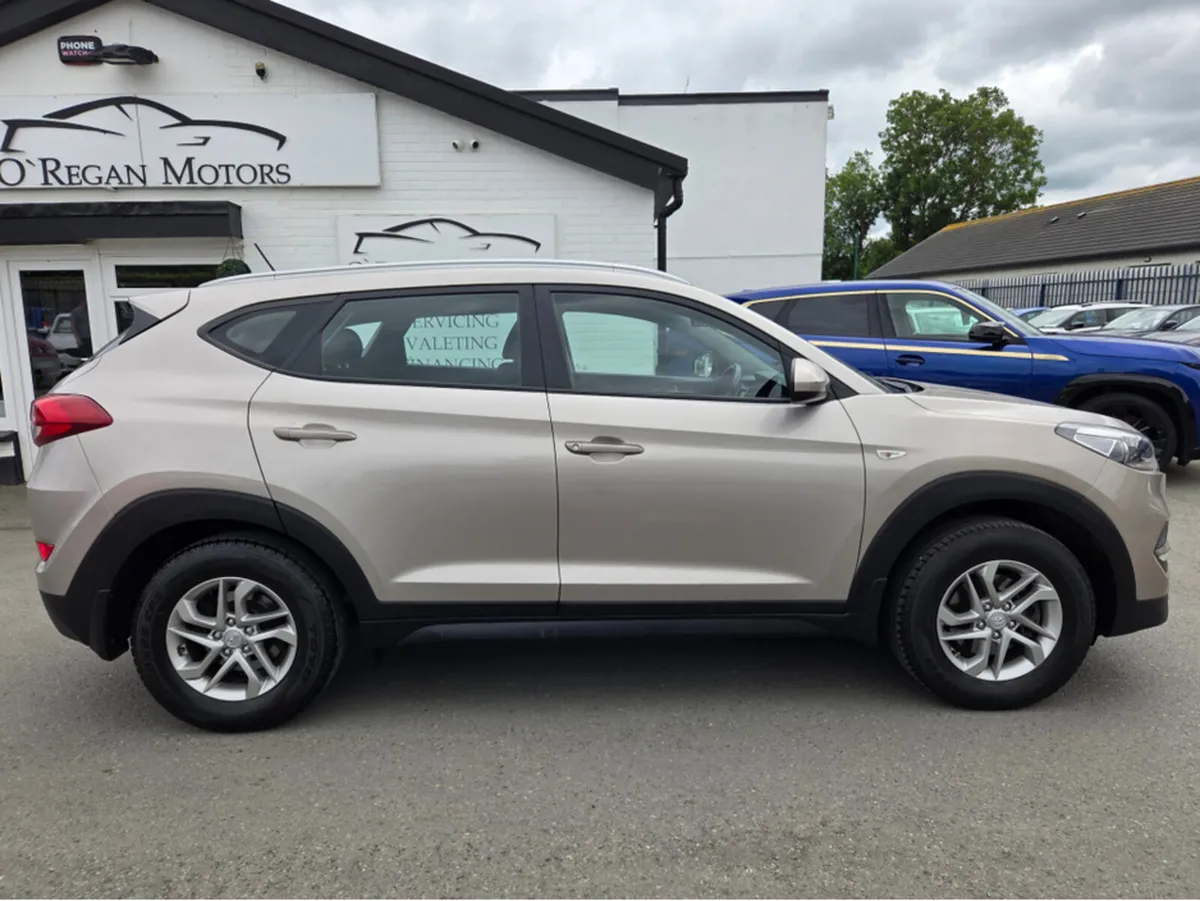 Hyundai Tucson 1.6 PETROL COMFORT - Image 2