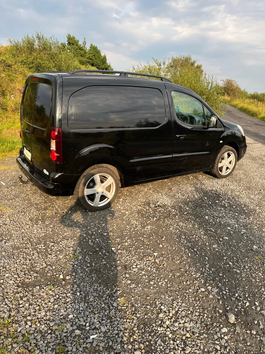 172 Citroen Berlingo Enterprise - Image 2