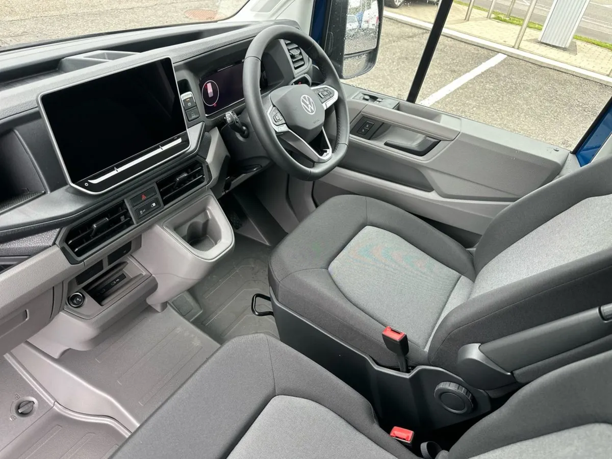 Volkswagen Crafter 35 Highline MWB 2.0tdi 177HP 4 - Image 3