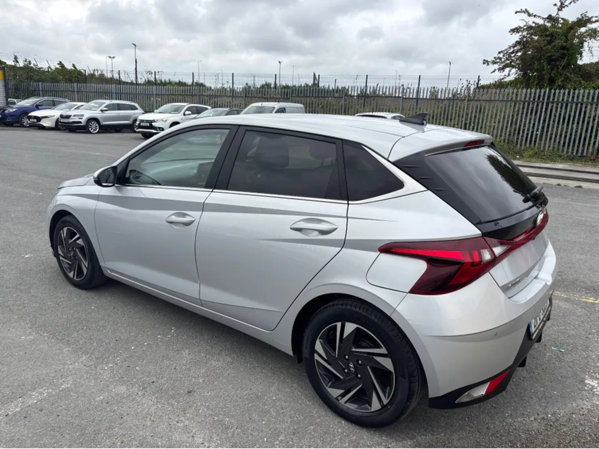 Hyundai i20 DELUXE PLUS 5DR - Image 4