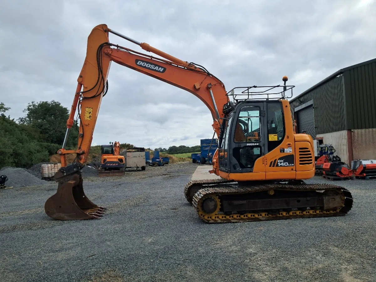 2014 Doosan 140LCR - Image 1