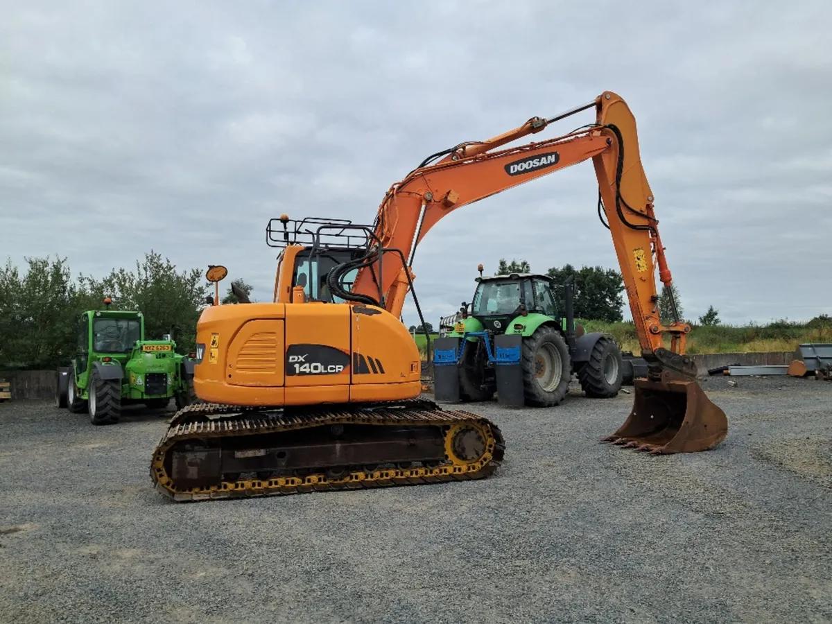 2014 Doosan 140LCR - Image 4