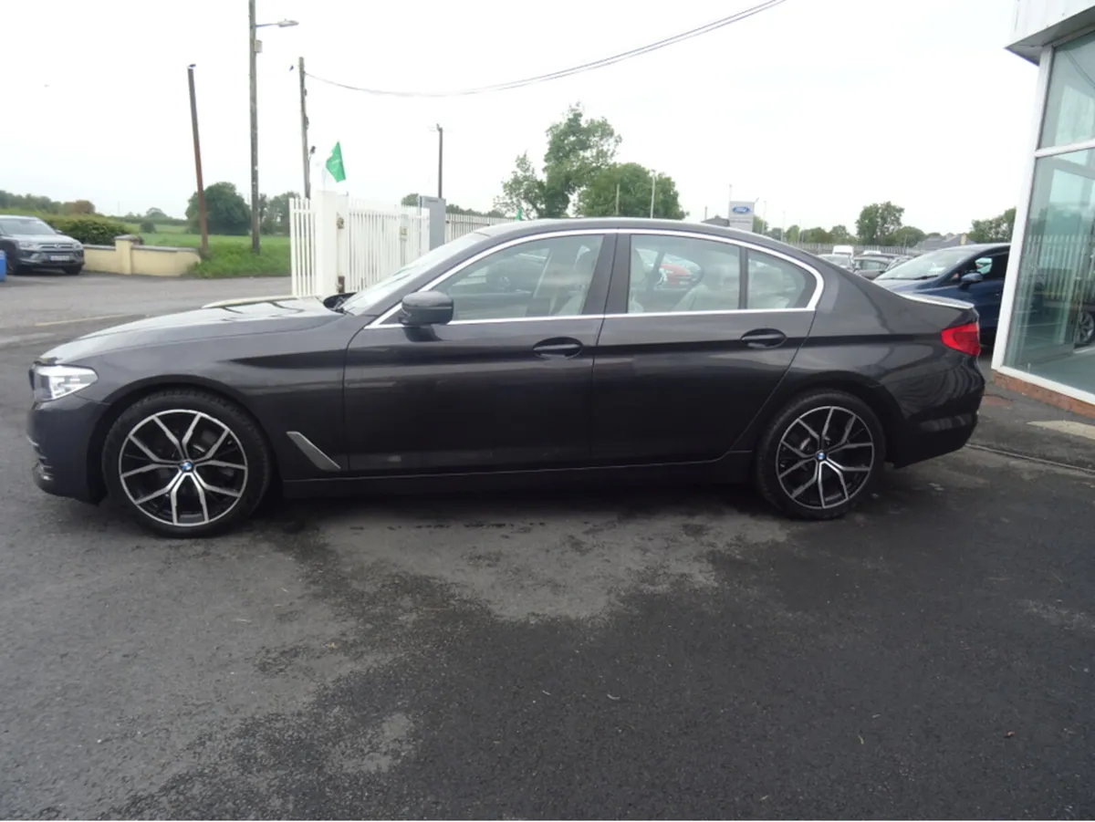 BMW 5-Series G30 4DR AUTO SE - Image 2