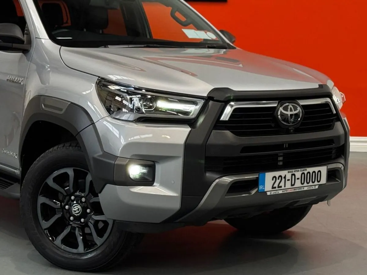 Toyota HiLux Invincible X 4WD D-4d DCB  78 - Image 4