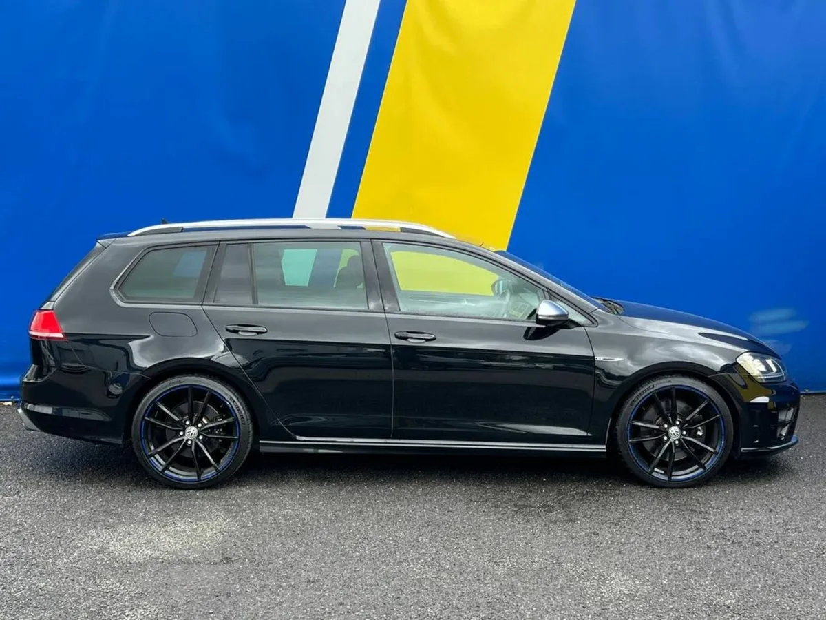 Volkswagen Golf R VARIANT "LAUNCH EDITION" 2.0 TSI - Image 2