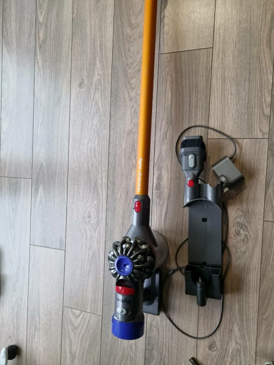 Dyson vacuum - Image 4