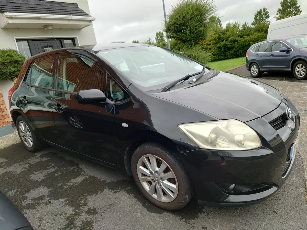 Toyota Auris 2007 - Image 2
