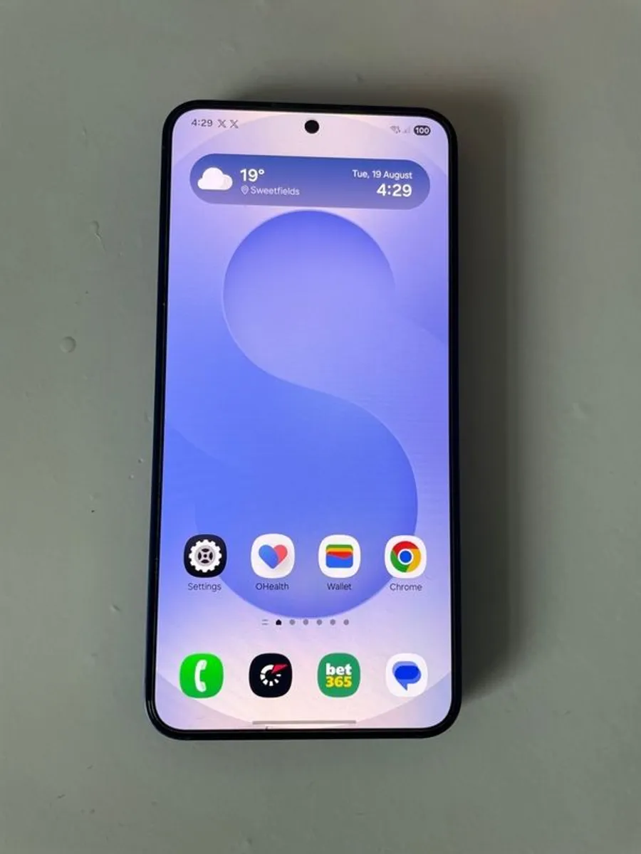Samsung Galaxy S25 - Image 1