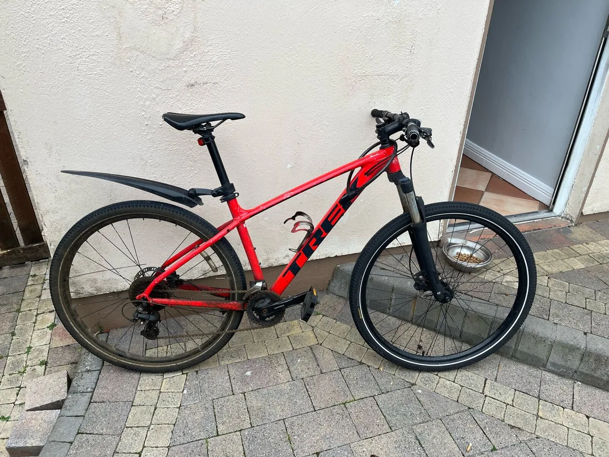 Trek Marlin 6 - Image 1