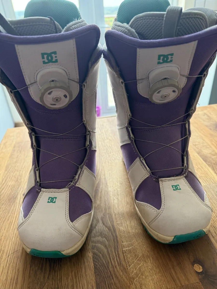 DC snowboarding boots (women’s) - Image 2