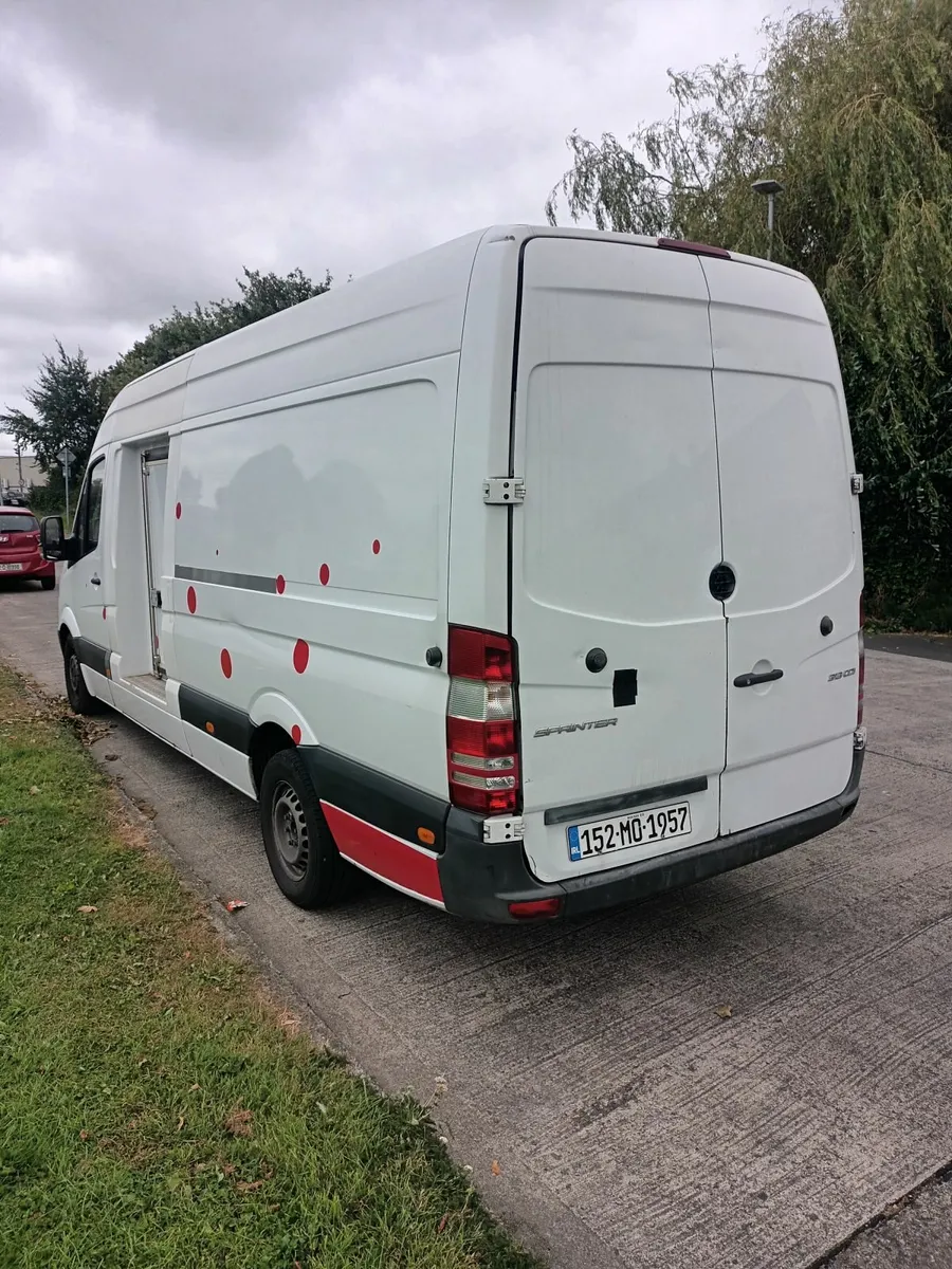 Mercedes sprinter fridge van - Image 2