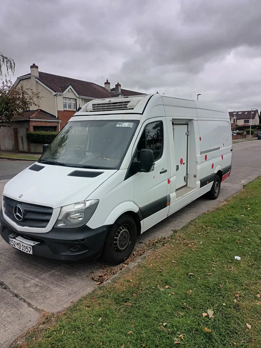 Mercedes sprinter fridge van - Image 3