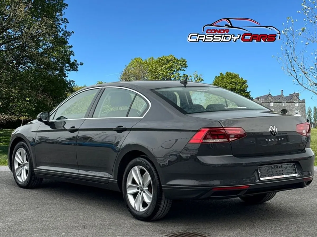 Volkswagen Passat SE NAV TDI Dsg auto - Image 3