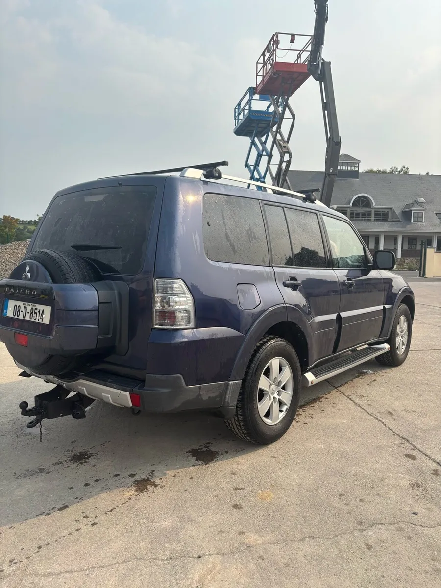 Mitsubishi Pajero 3.2 New Doe - Image 1
