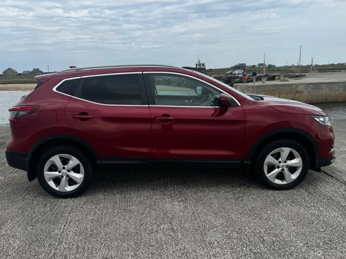 Nissan QASHQAI 1.5 SV 18 4DR - Image 2
