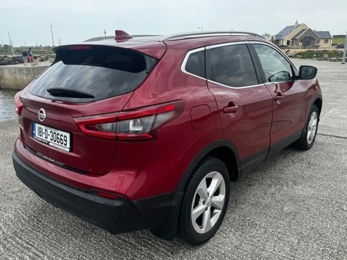 Nissan QASHQAI 1.5 SV 18 4DR - Image 3