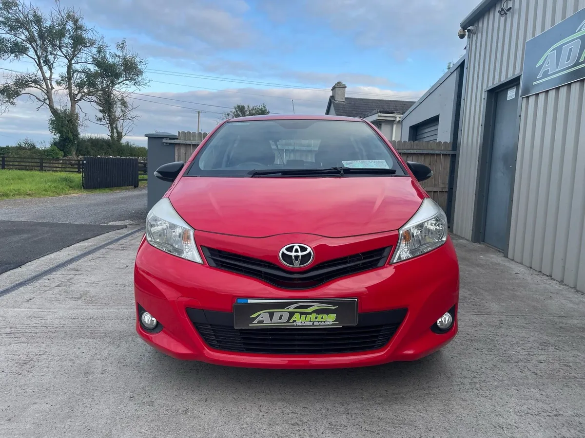 Toyota Yaris LIKE NEW - Image 3
