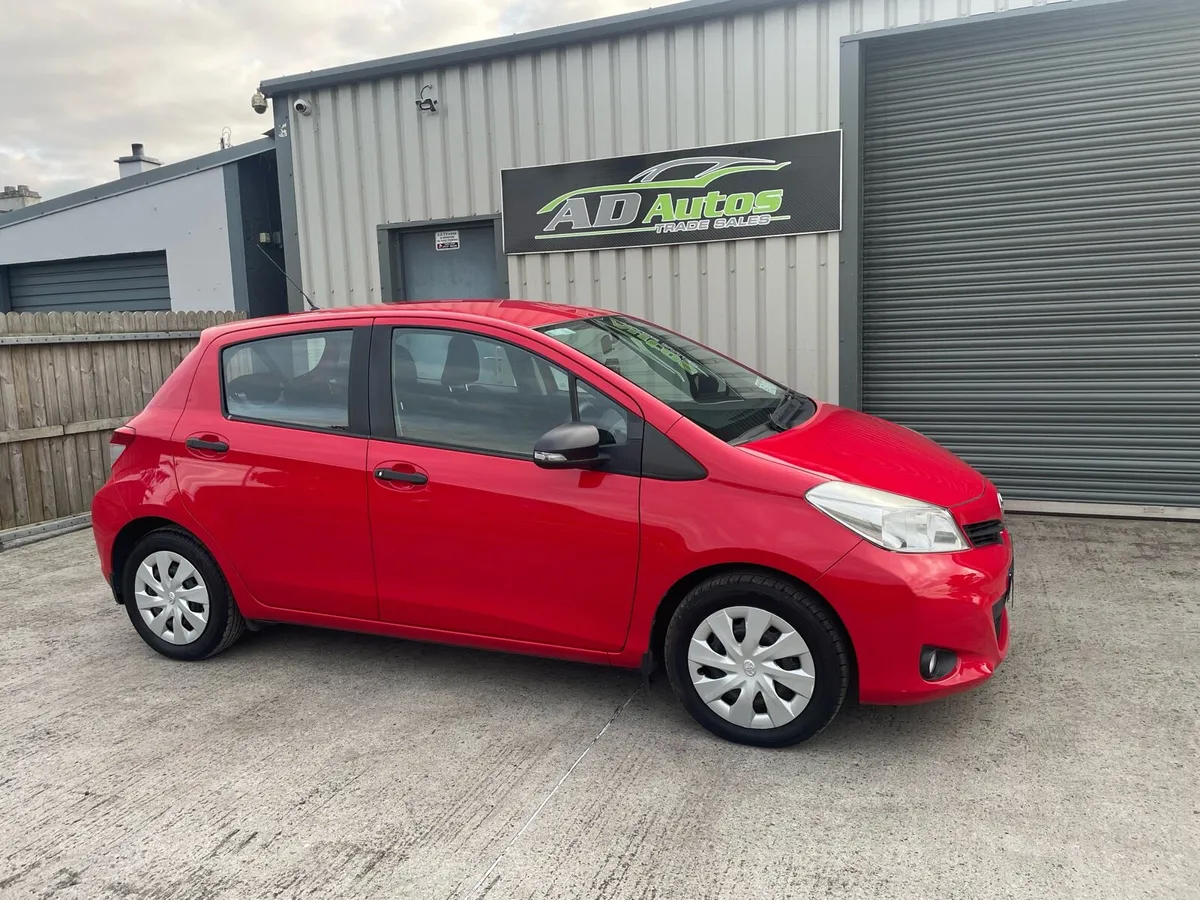 Toyota Yaris LIKE NEW - Image 4