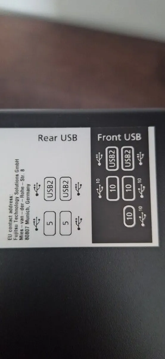 Powerful desktop computer with high-quality monitor - Image 4