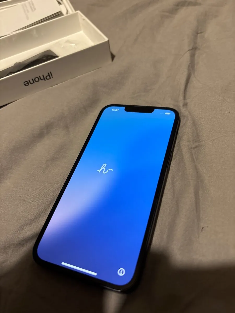 i phone 13, very good condition - Image 2
