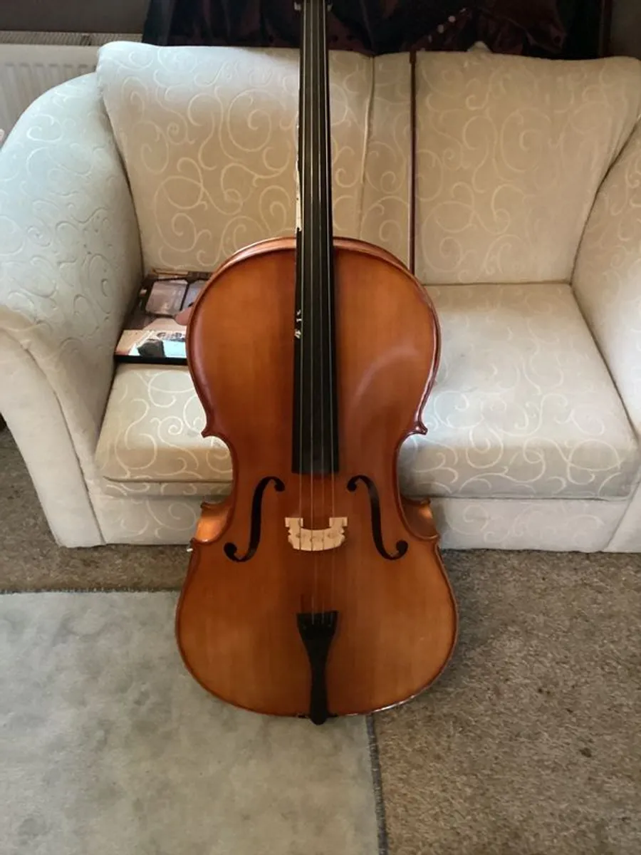 Acoustic 4/4 cello with hard case - Image 1