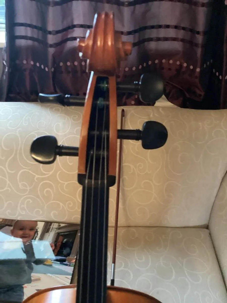 Acoustic 4/4 cello with hard case - Image 2
