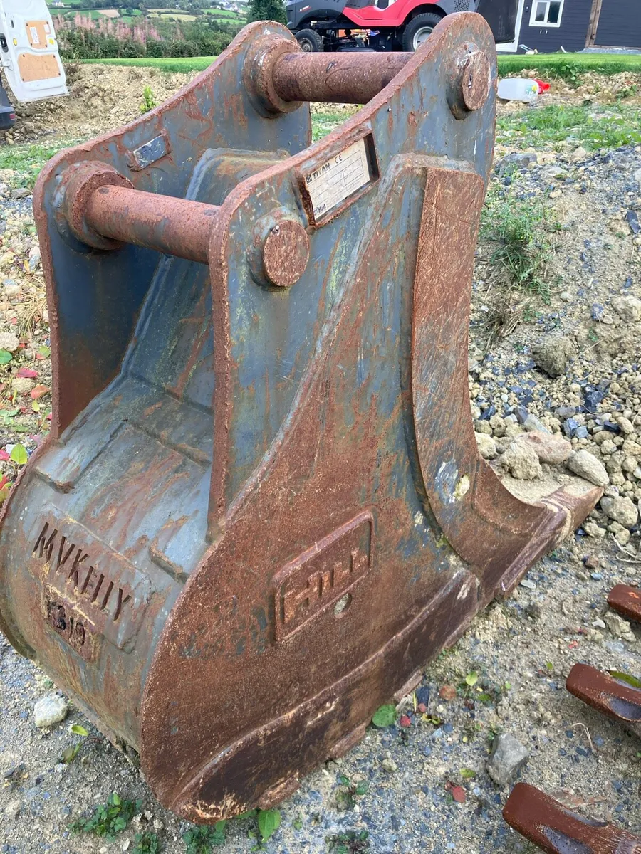 18 inch digger bucket - Image 1
