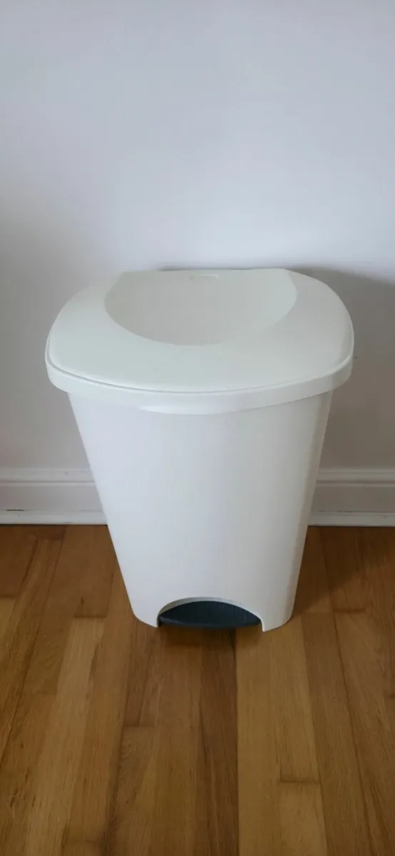 Addis 50L pedal bin - Image 1