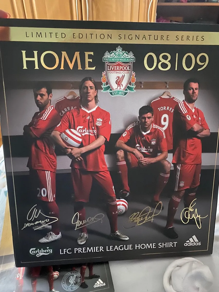Liverpool 08/09 home shirt signed and boxed - Image 4