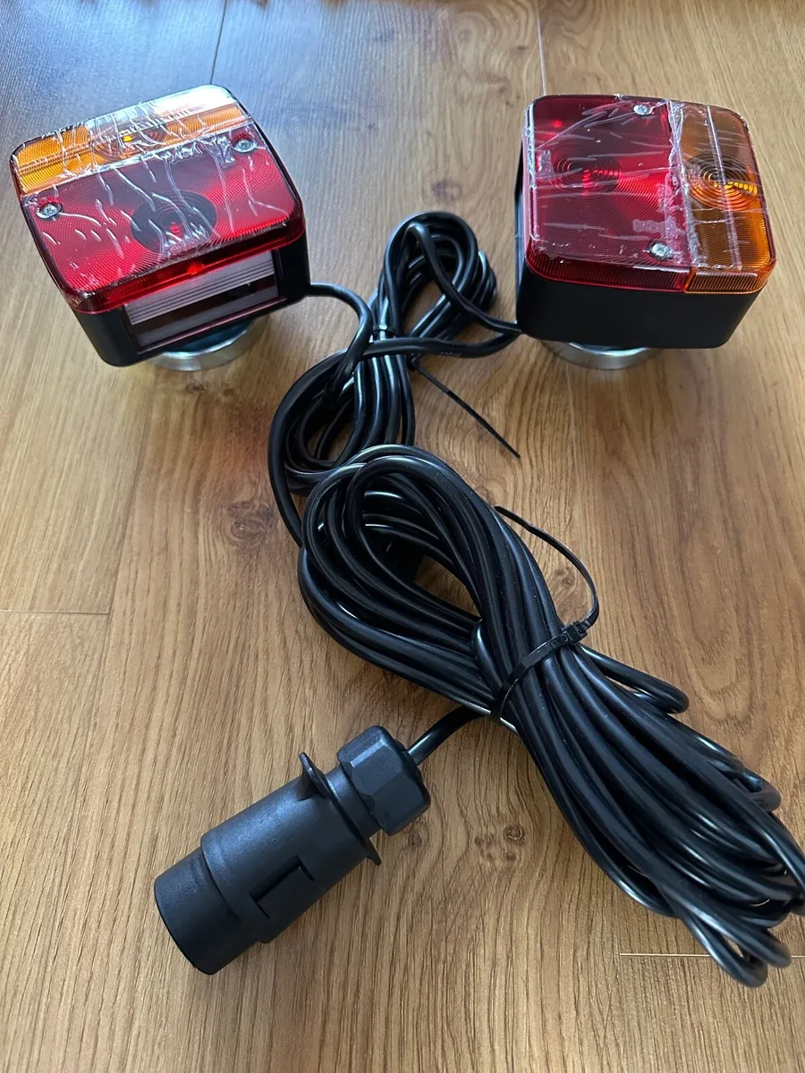 Magnetic Trailer Lights - Image 1